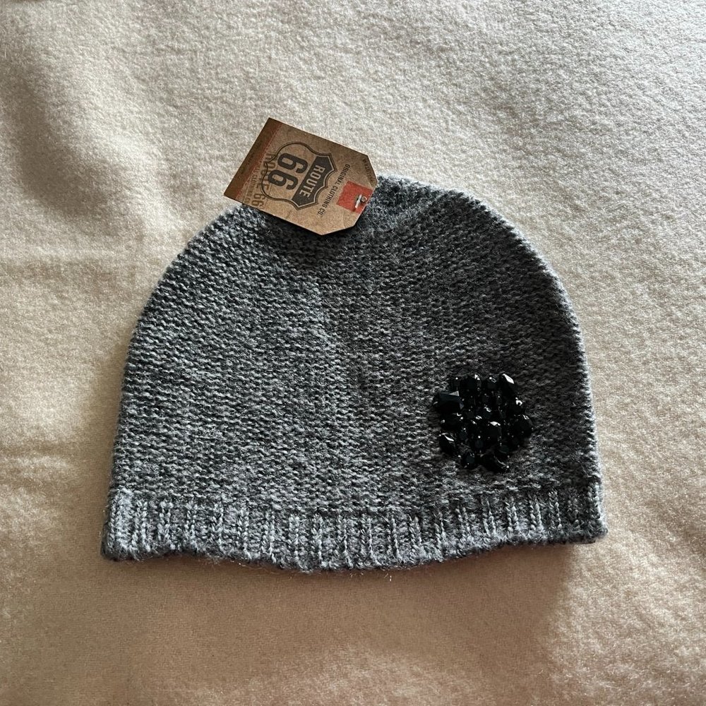 NWT! Women's Gray Knit Hat w/Embellishment